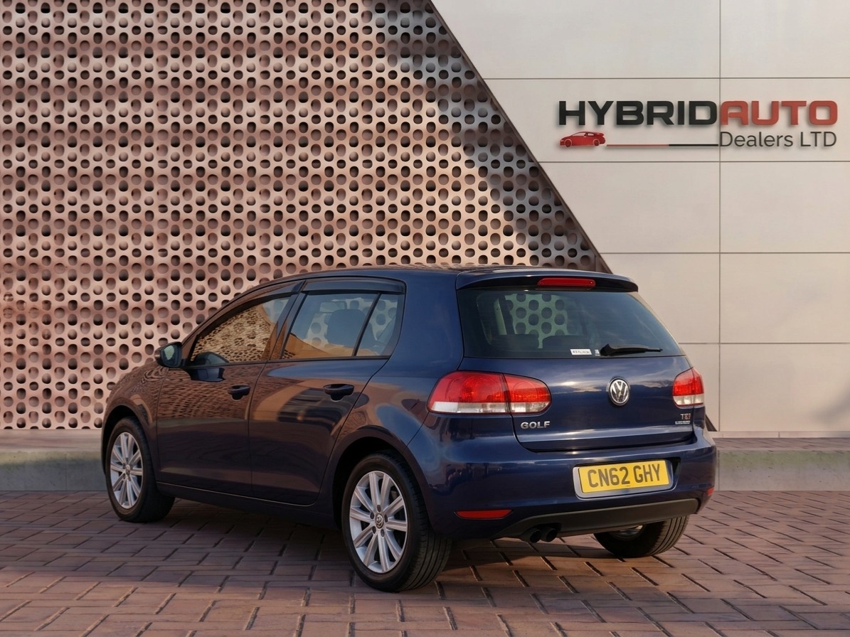 Volkswagen Golf 2012 view 7