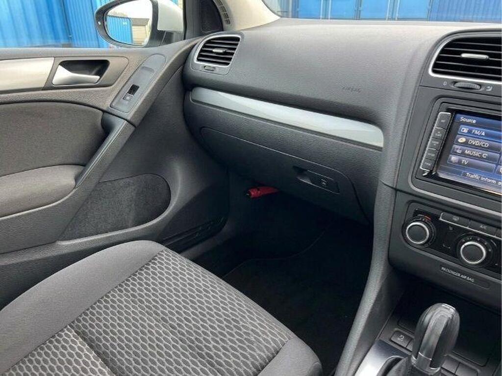 2012 Volkswagen Golf view 2
