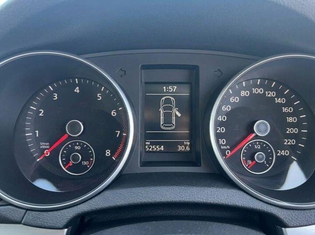2012 Volkswagen Golf view 5