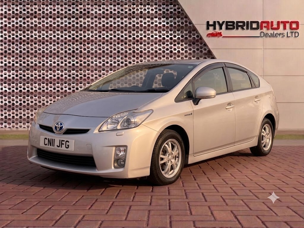 Toyota Prius 1.5 CVT 4dr (2011) view 3