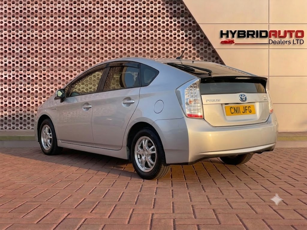 Toyota Prius 1.5 CVT 4dr (2011) view 5