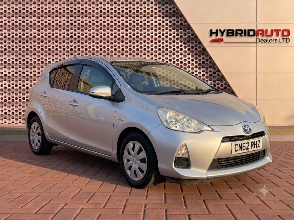 Toyota Aqua 2012 view 5