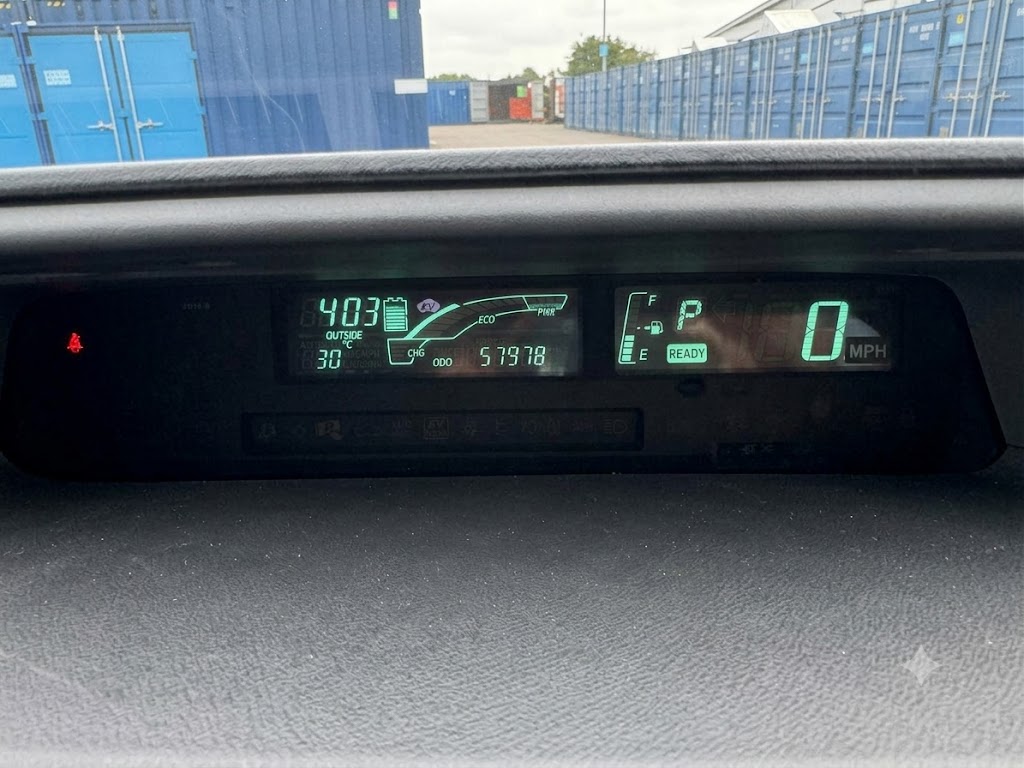 Toyota Aqua 2012 view 8
