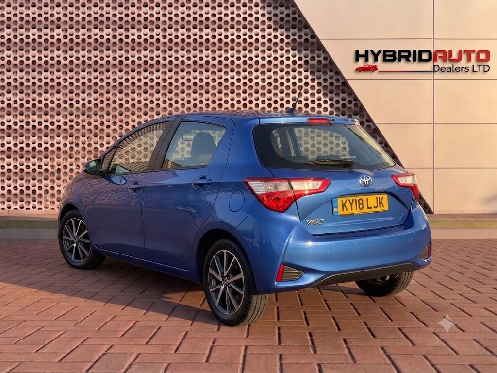 2018 Toyota Yaris view 4