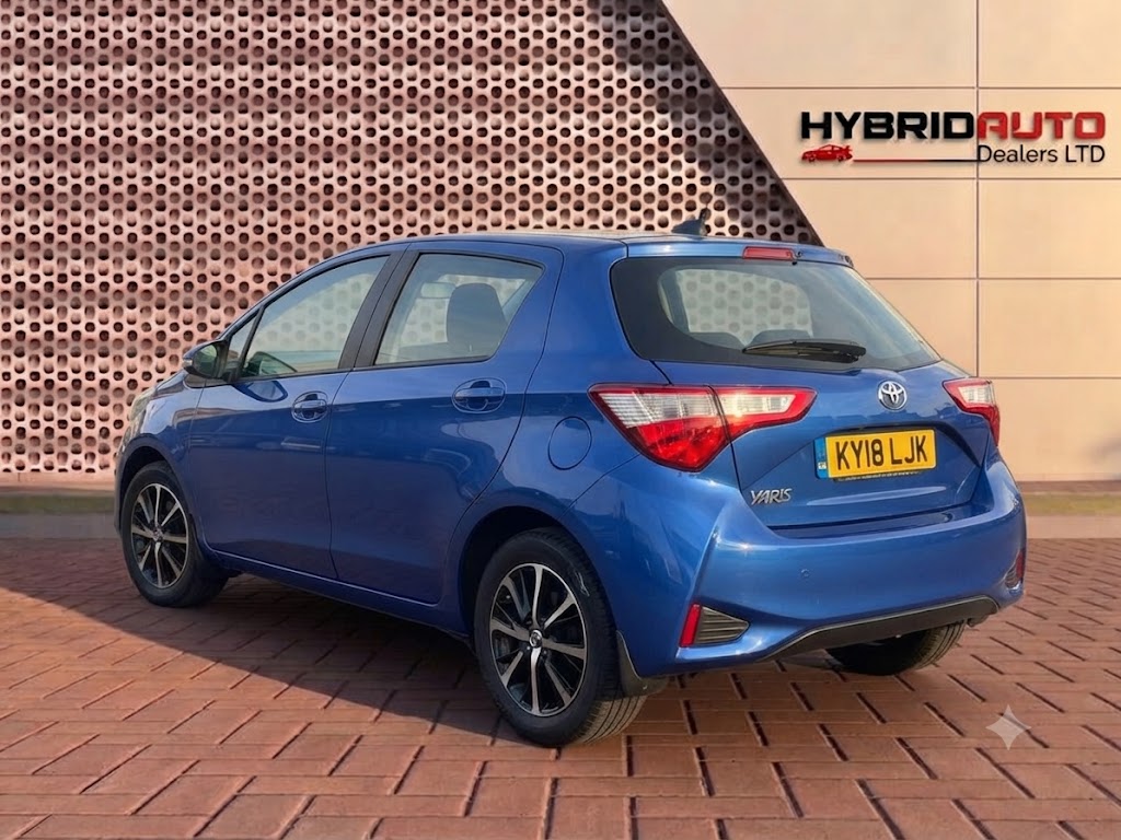 2018 Toyota Yaris view 6
