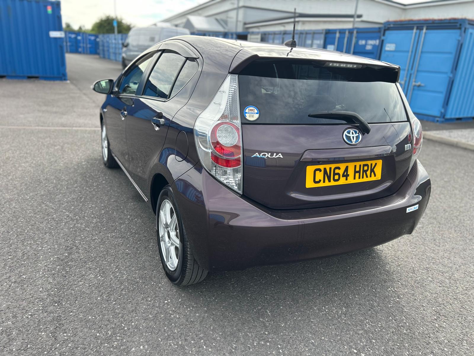 2014 Toyota Aqua view 8