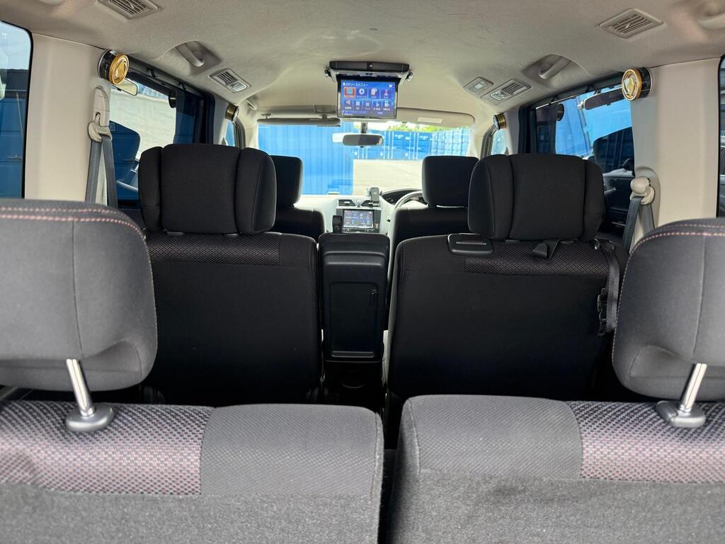 2013 Nissan Serena VIP view 22