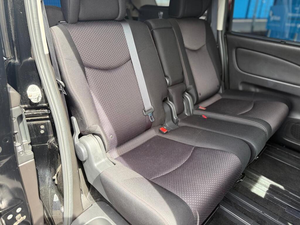 2013 Nissan Serena VIP view 21