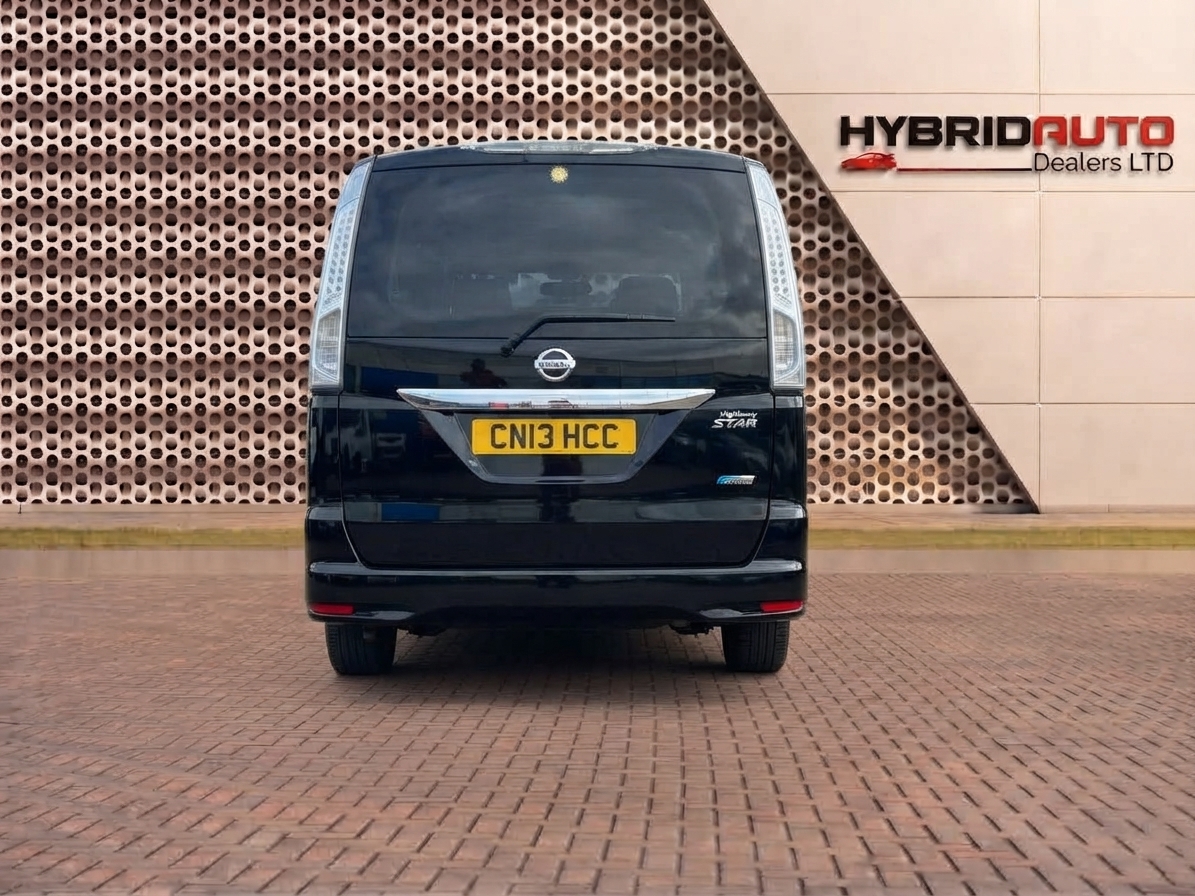 2013 Nissan Serena VIP view 3