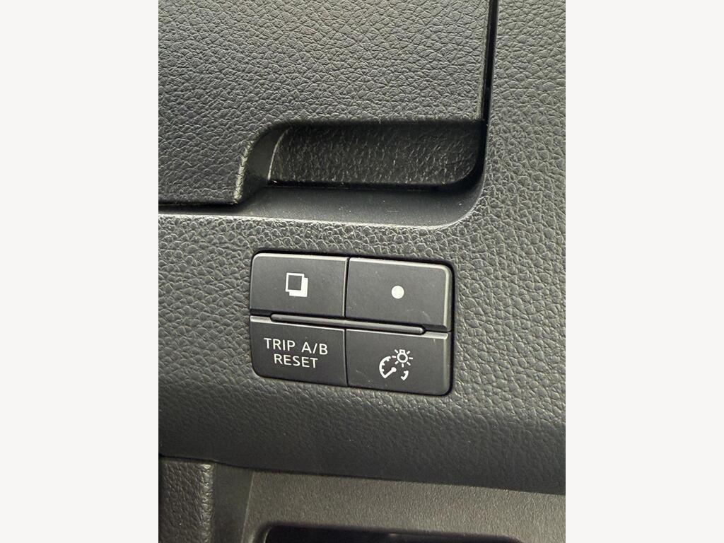 2013 Nissan Serena VIP view 19
