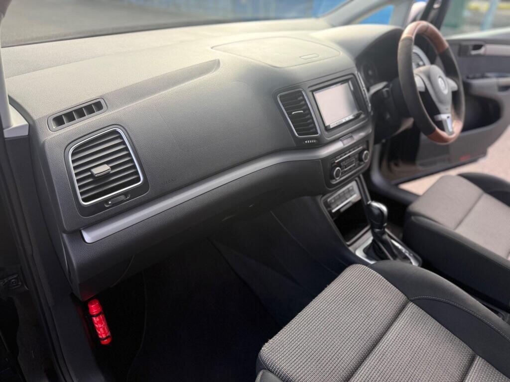 2011 Volkswagen Sharan view 8