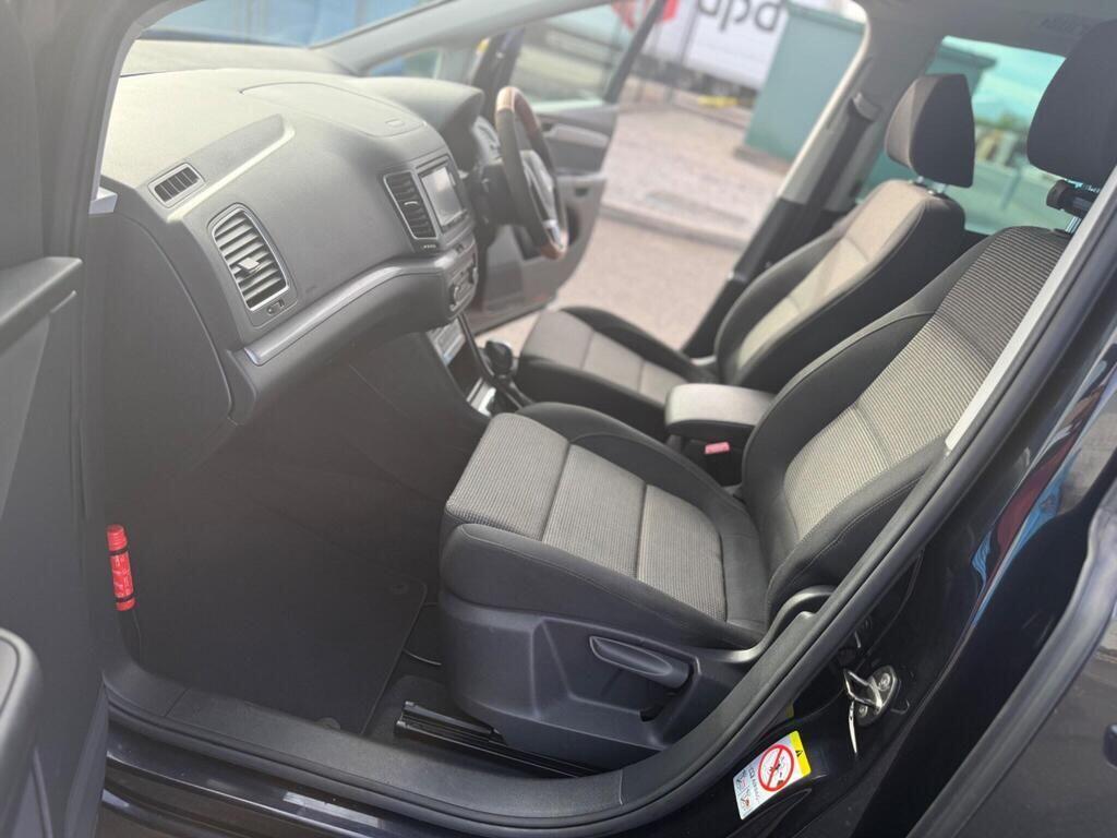 2011 Volkswagen Sharan view 16
