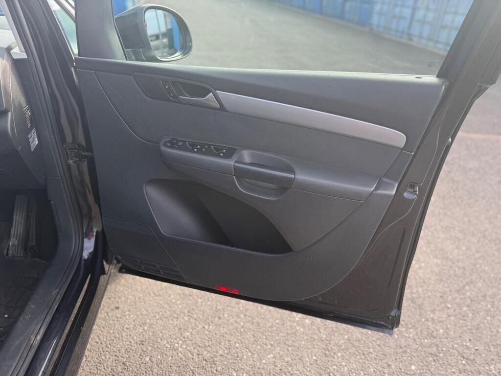 2011 Volkswagen Sharan view 21