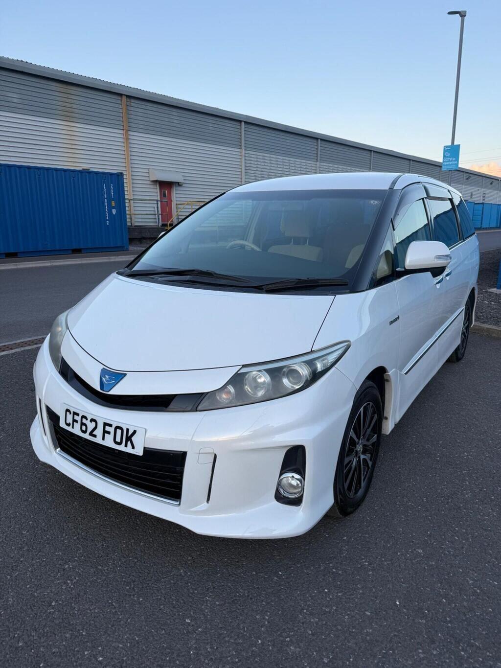 2012 Toyota Estima view 2