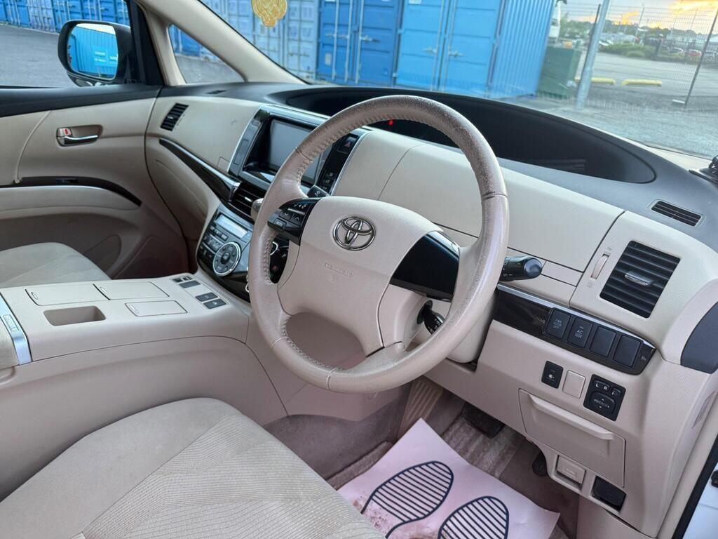 2012 Toyota Estima view 6