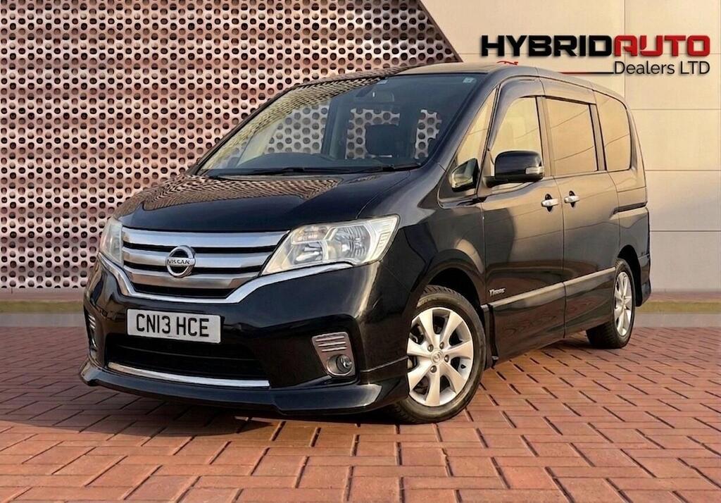 2013 Nissan Serena view 3