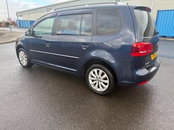 Volkswagen Touran 1.4 TSI view 5