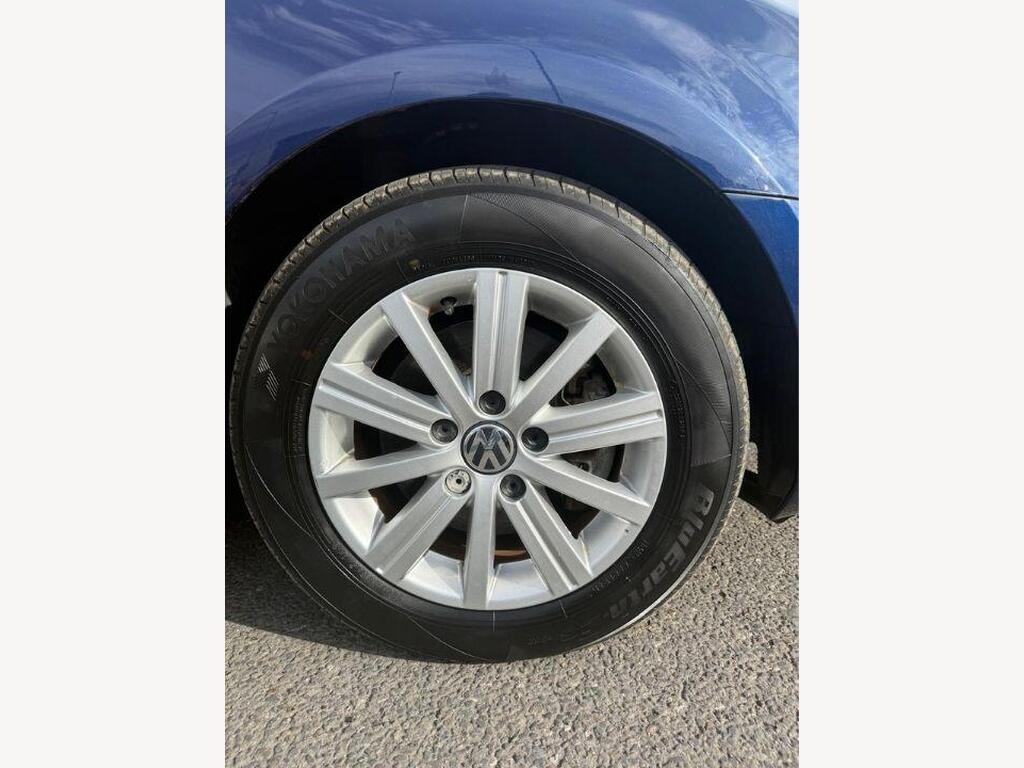 Volkswagen Golf 2012 view 15