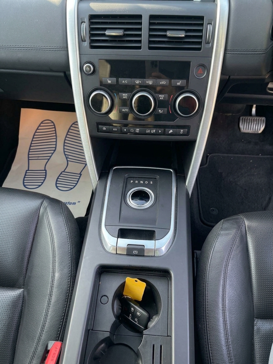 Land Rover Discovery Sport 2.0 (2016) view 16