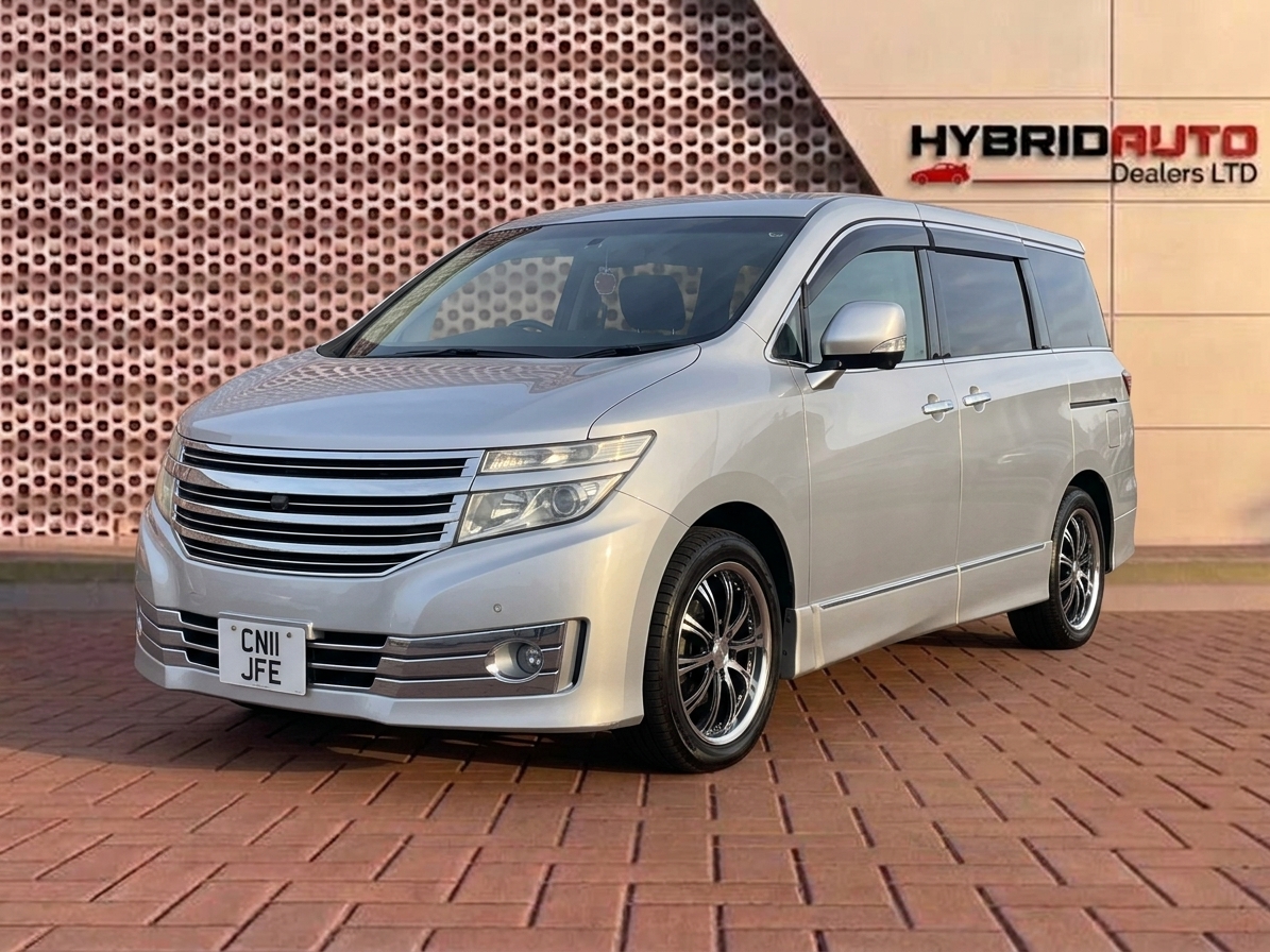Nissan Elgrand 2011 view 6