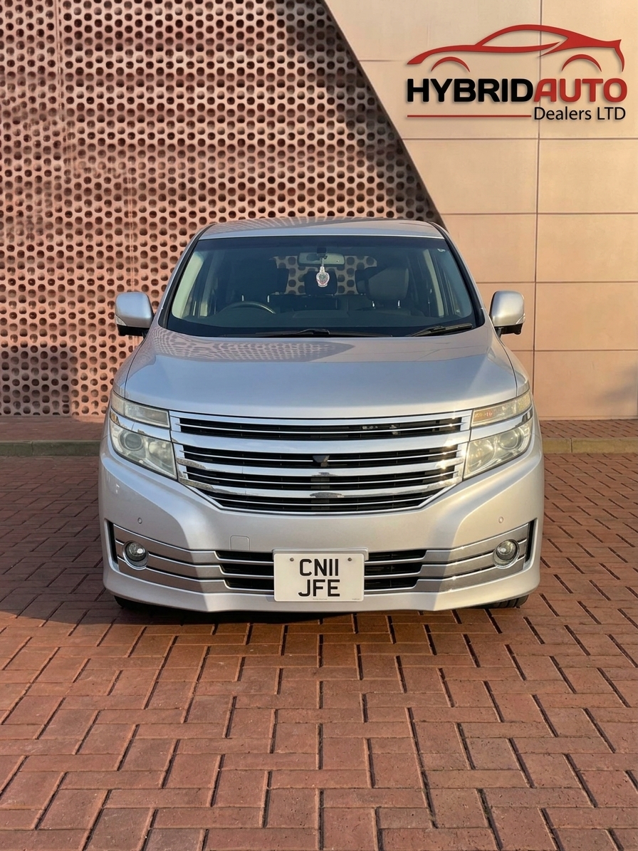 Nissan Elgrand 2011 view 10