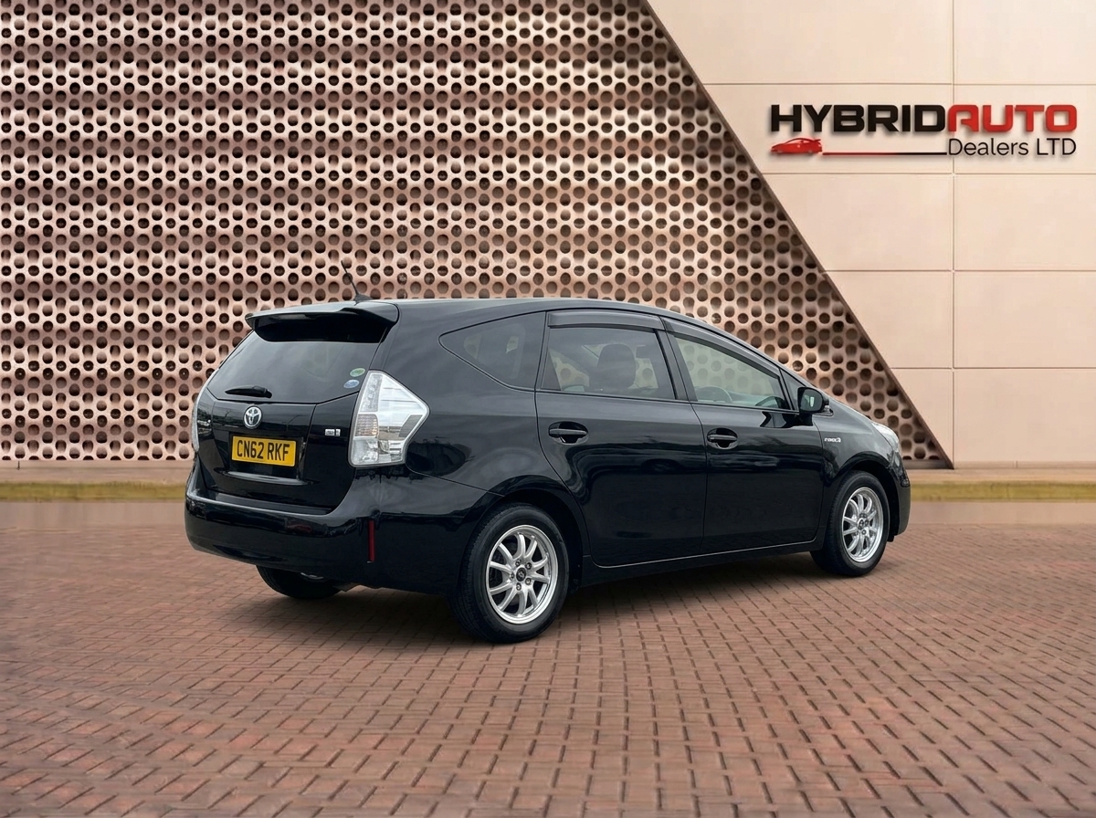 Toyota Prius 2012 view 4