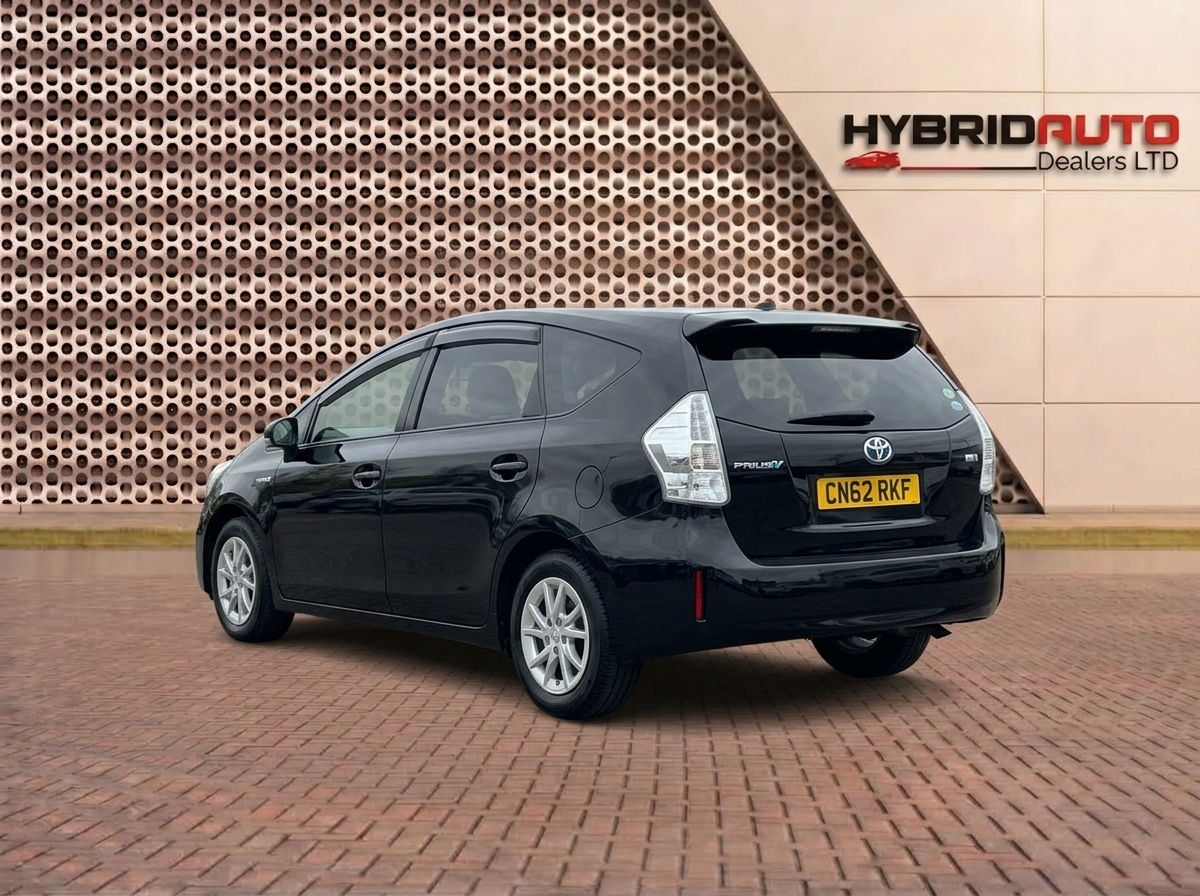 Toyota Prius 2012 view 5