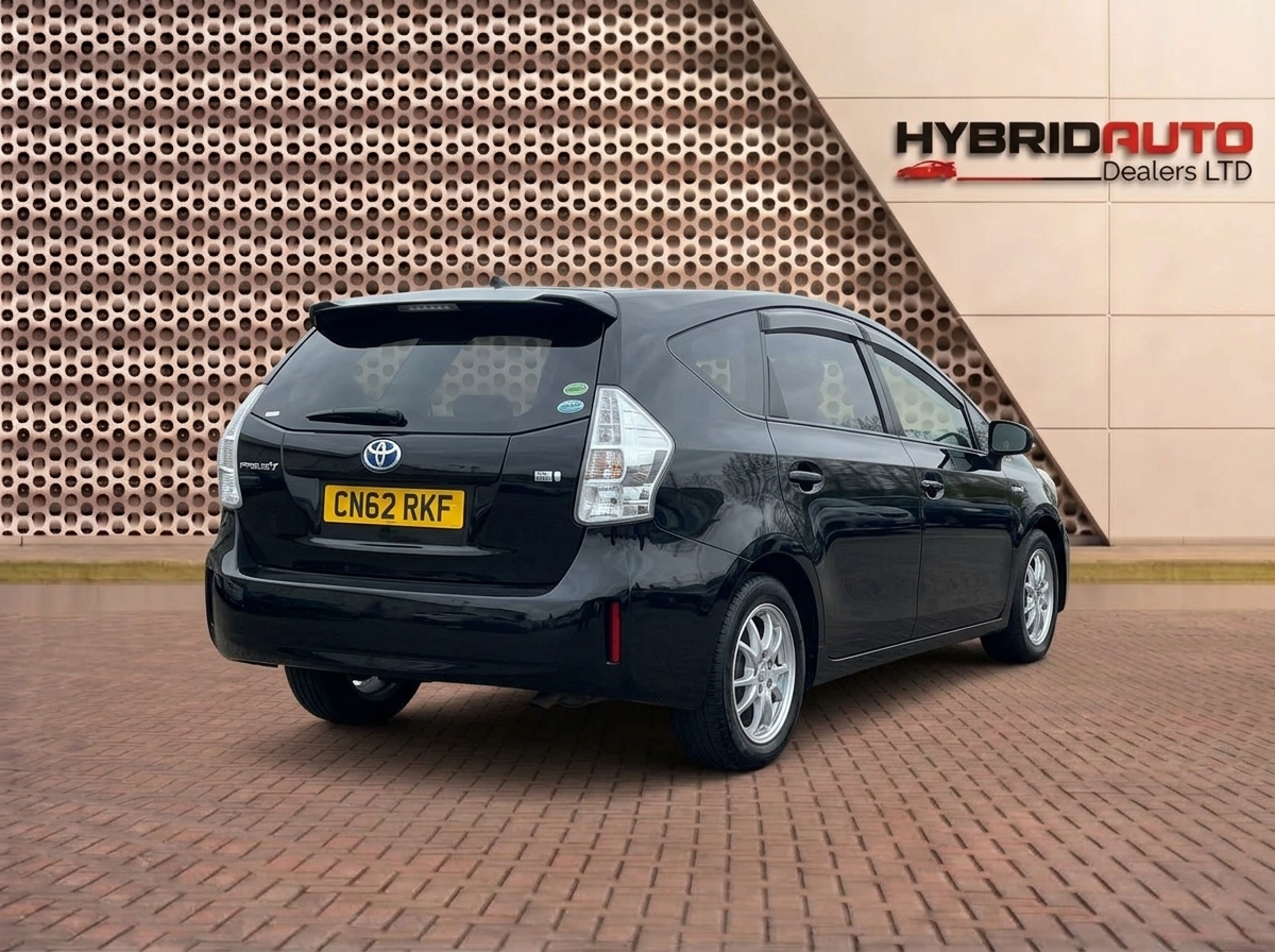 Toyota Prius 2012 view 7