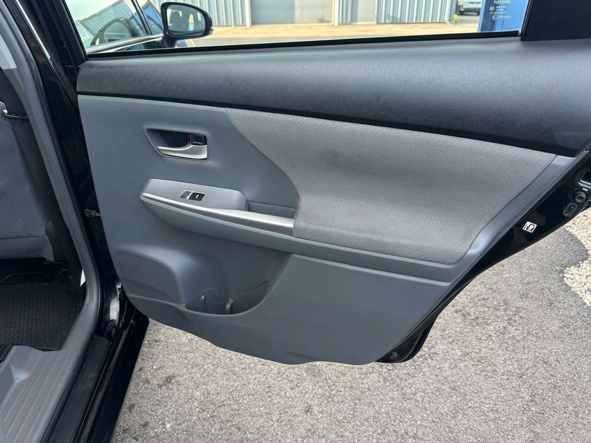 Toyota Prius 2012 view 22
