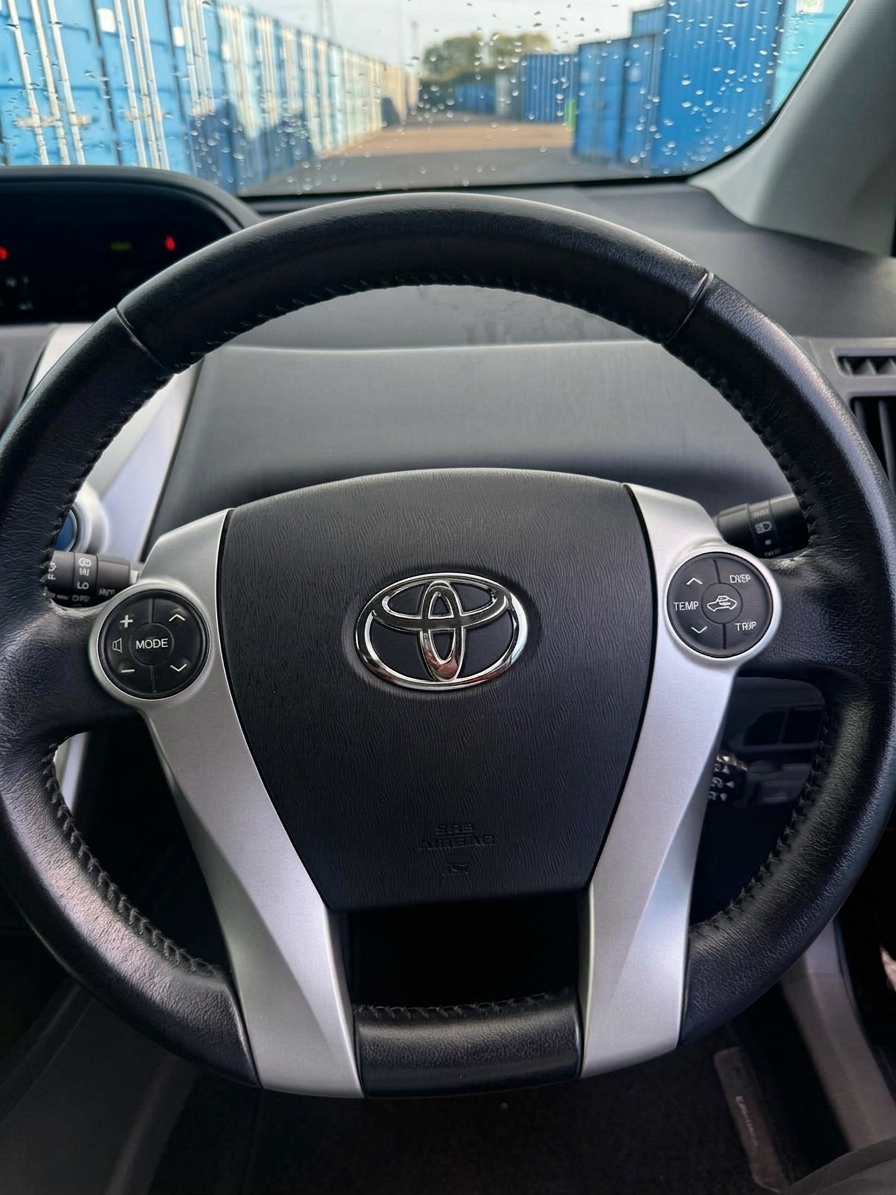 Toyota Prius 2012 view 24