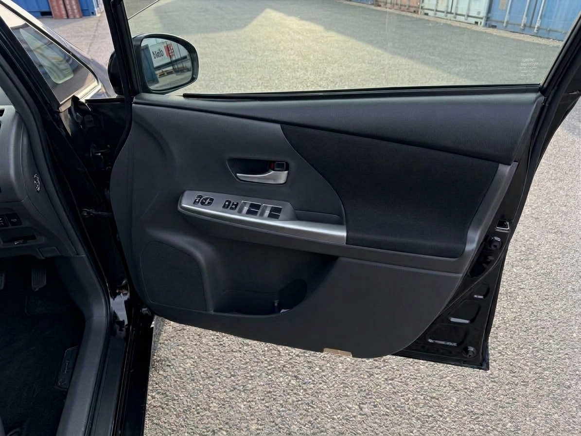 Toyota Prius 2012 view 27