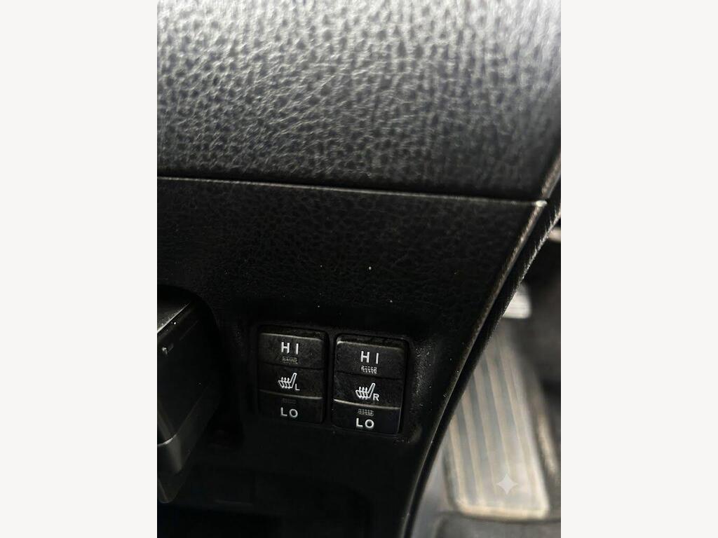 Toyota Noah 2014 view 23