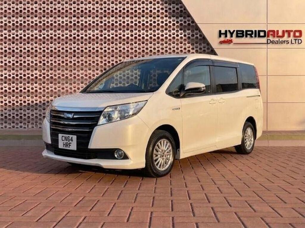 Toyota Noah 2014