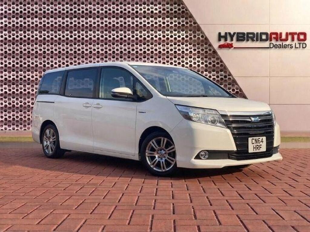 Toyota Noah 2014 view 4